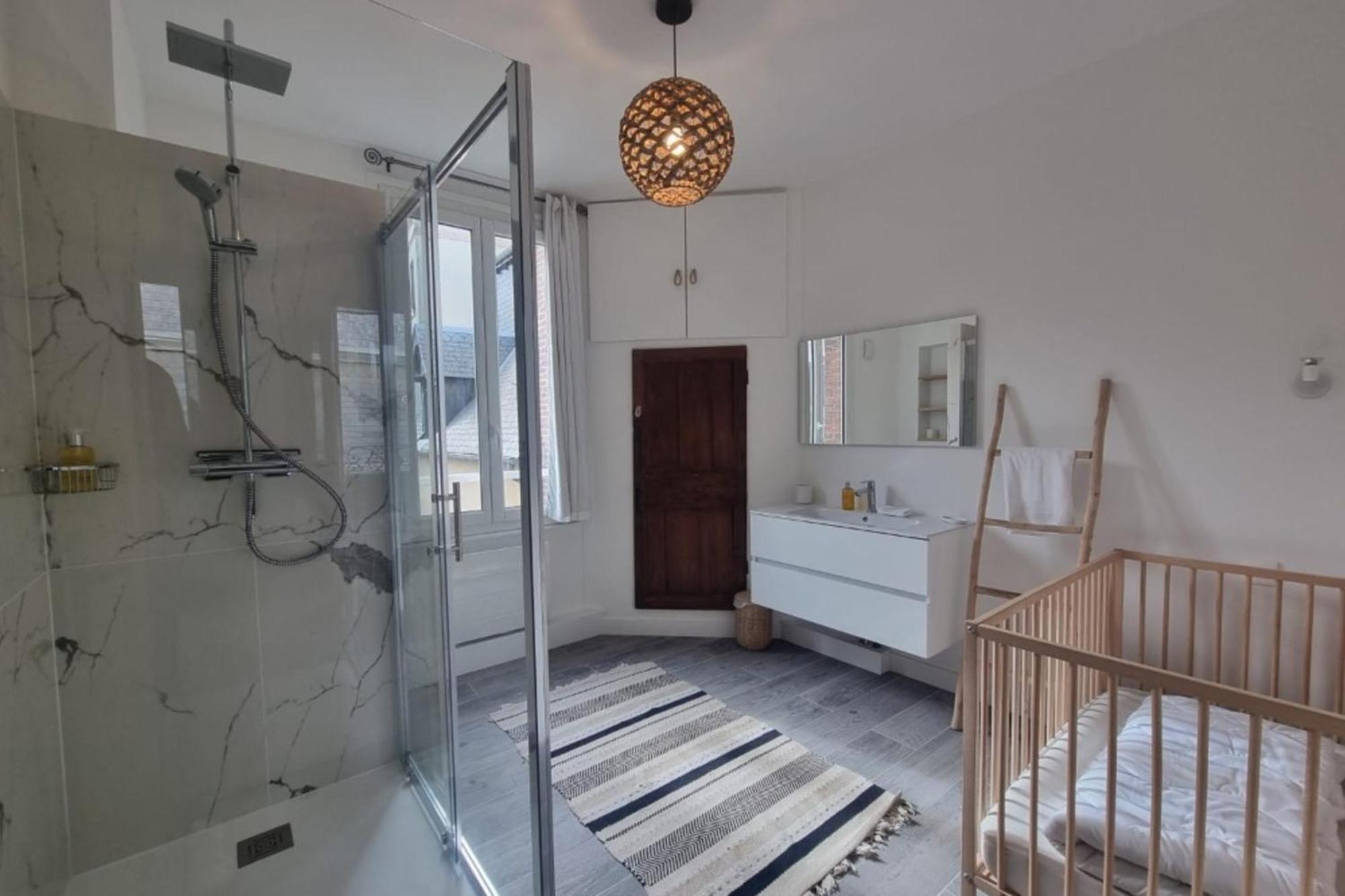 La Maison D'etienne - King Size Beds - Center - 4p Ferienhaus *