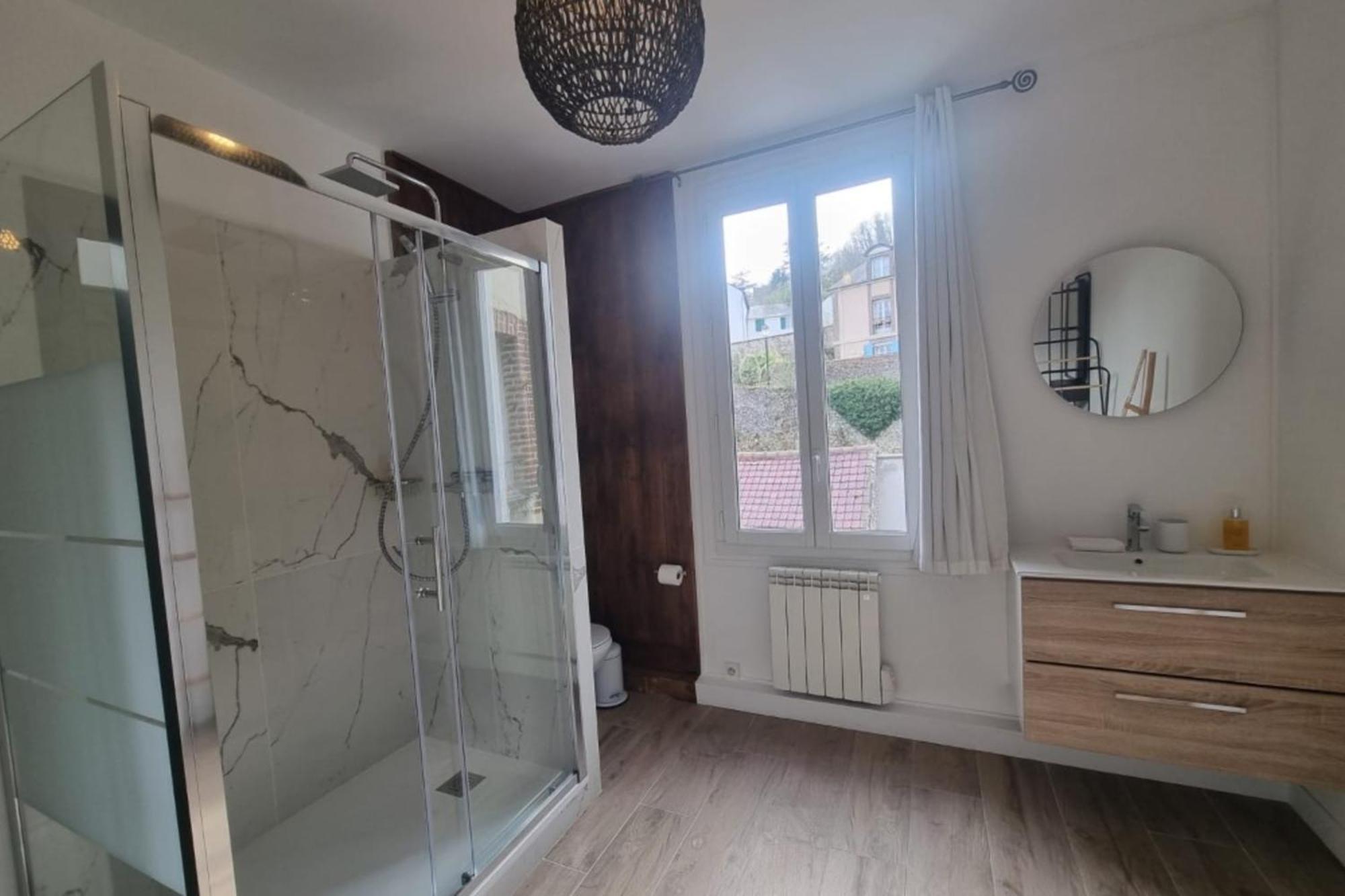 La Maison D'etienne - King Size Beds - Center - 4p *
