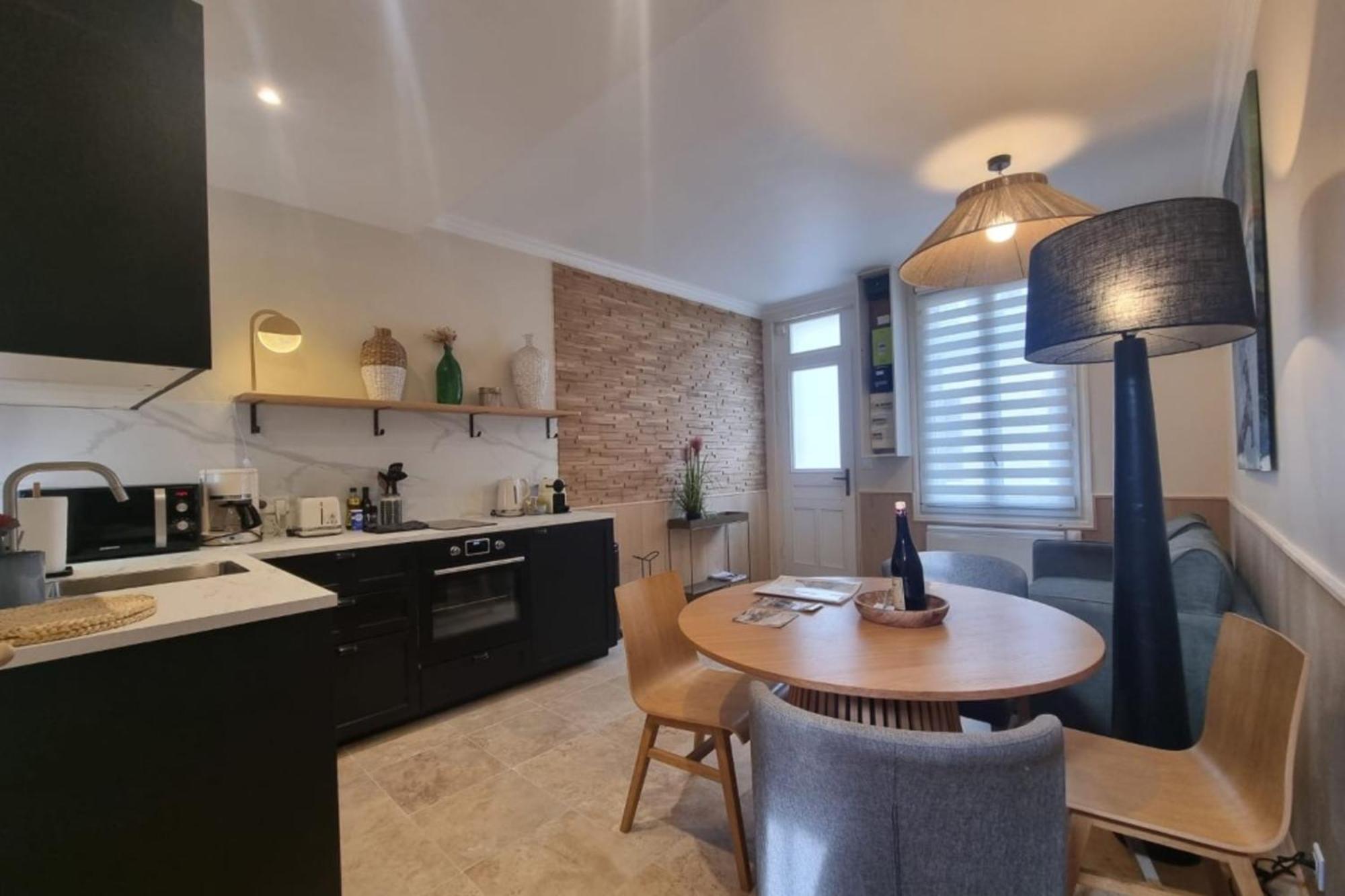 Ferienhaus La Maison D'etienne - King Size Beds - Center - 4p Honfleur